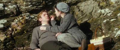 二月之夏剧照的剧照