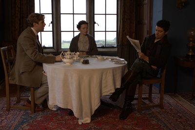 二月之夏剧照的剧照