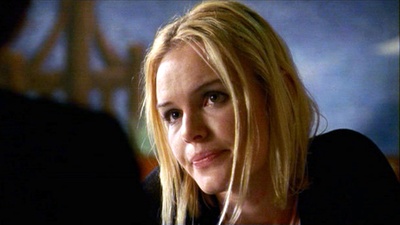 公园里的女孩剧照的剧照