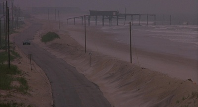 与敌共眠剧照的剧照