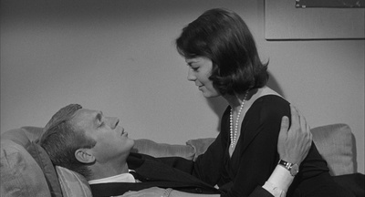 陌生人之恋剧照的剧照