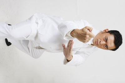 荣誉至上剧照的剧照