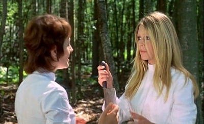 云雨教堂剧照的剧照