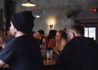 夜晚与周末剧照的剧照