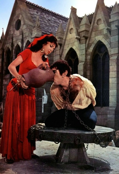 巴黎圣母院剧照的剧照