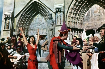 巴黎圣母院剧照的剧照