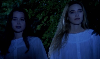 孪生吸血鬼剧照的剧照