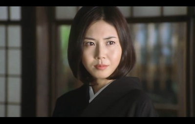 犬神家族剧照的剧照