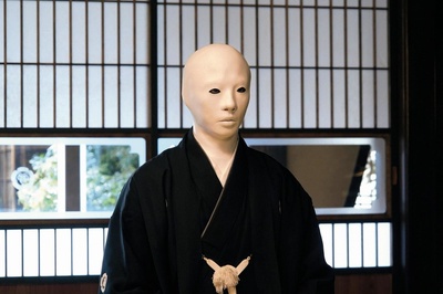 犬神家族剧照的剧照