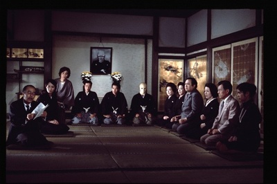 犬神家族剧照的剧照