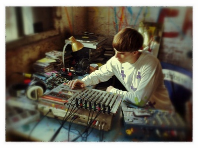 斯派克岛冒险之旅——致一群迷弟的青春剧照的剧照