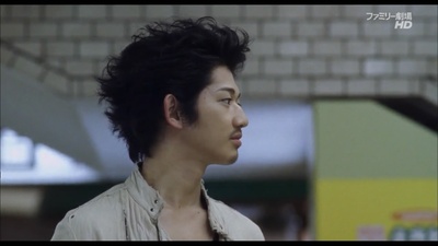 鸭子和野鸭子的投币式自动存放柜剧照的剧照