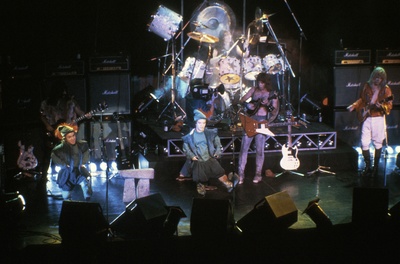 摇滚万万岁剧照的剧照