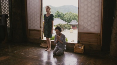 在异国剧照的剧照