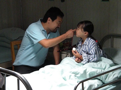 敲天堂之门剧照的剧照