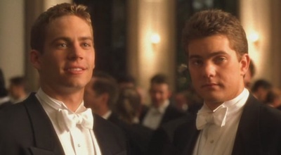 圣堂风云剧照的剧照