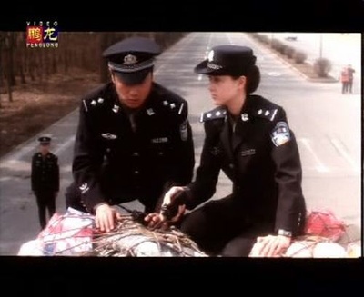 缉毒警花格日勒剧照的剧照