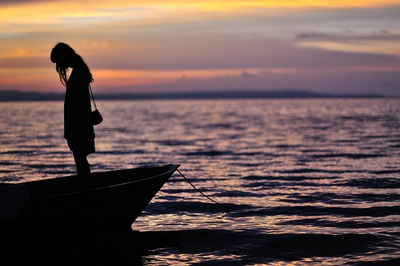 某人的妻子在某人的丈夫的船上剧照的剧照