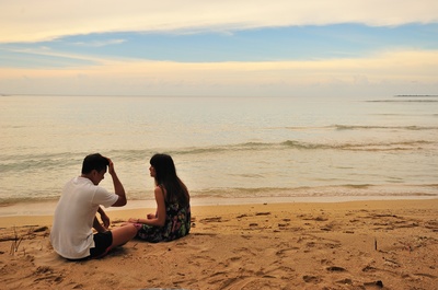 某人的妻子在某人的丈夫的船上剧照的剧照