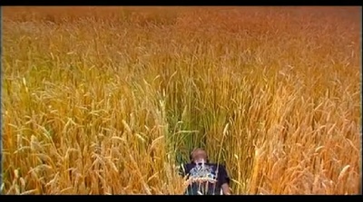 只爱陌生人剧照的剧照