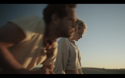 美景不可及剧照的剧照