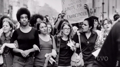 纽约书评：争鸣五十年剧照的剧照