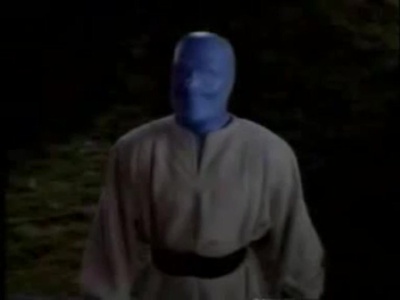 他来自未来剧照的剧照