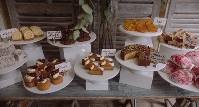 萨拉甜品店剧照的剧照