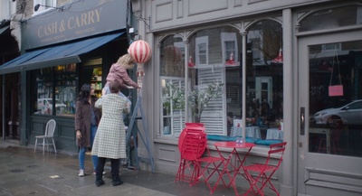 萨拉甜品店剧照的剧照