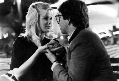 哄堂大笑剧照的剧照