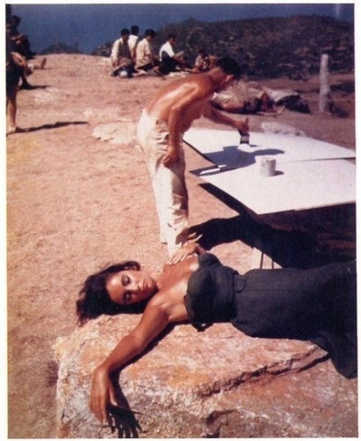 夏日痴魂剧照的剧照