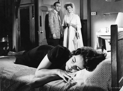 夏日痴魂剧照的剧照