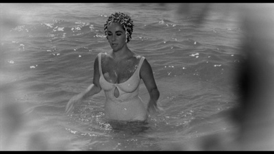 夏日痴魂剧照的剧照