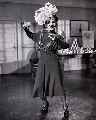 玉女嬉春剧照的剧照