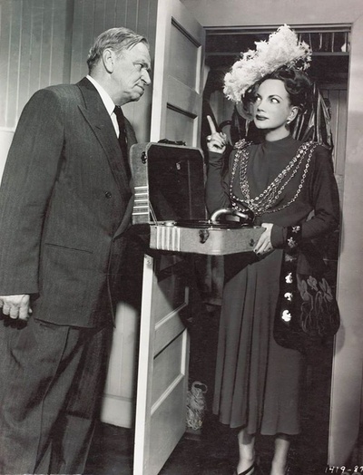 玉女嬉春剧照的剧照