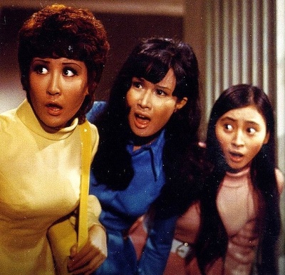 玉女嬉春剧照的剧照