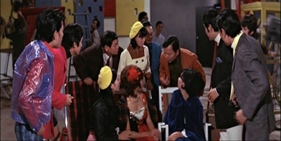 玉女嬉春剧照的剧照