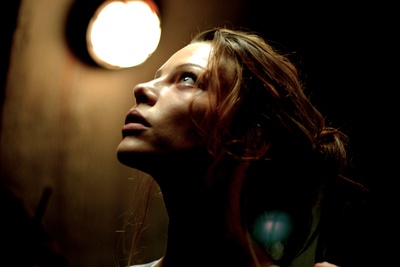 隔绝剧照的剧照