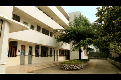 校园英雄剧照的剧照