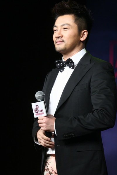 密室之不可靠岸剧照的剧照