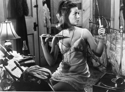 蓬门碧玉红颜泪剧照的剧照