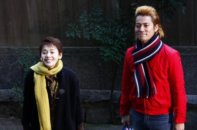 出嫁的妈妈剧照的剧照