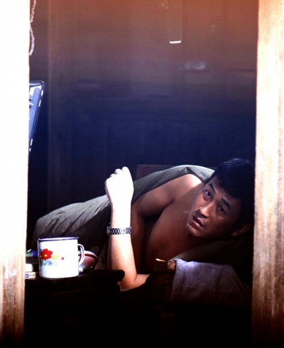 雨中的树剧照的剧照