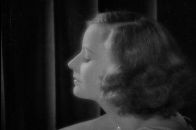 神秘女人剧照的剧照