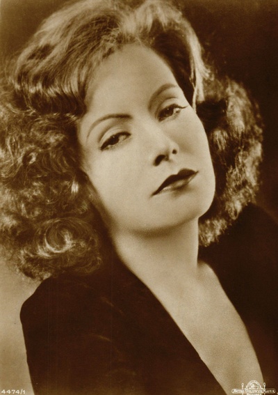 神秘女人剧照的剧照