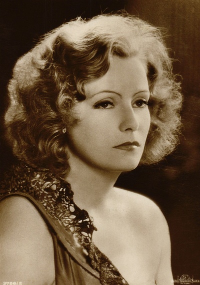 神秘女人剧照的剧照