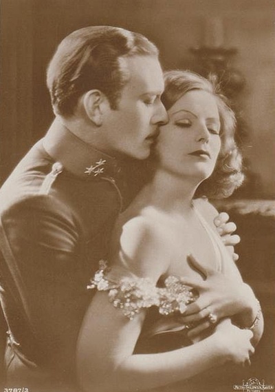 神秘女人剧照的剧照