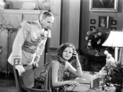 神秘女人剧照的剧照