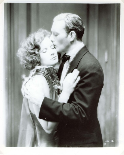 神秘女人剧照的剧照