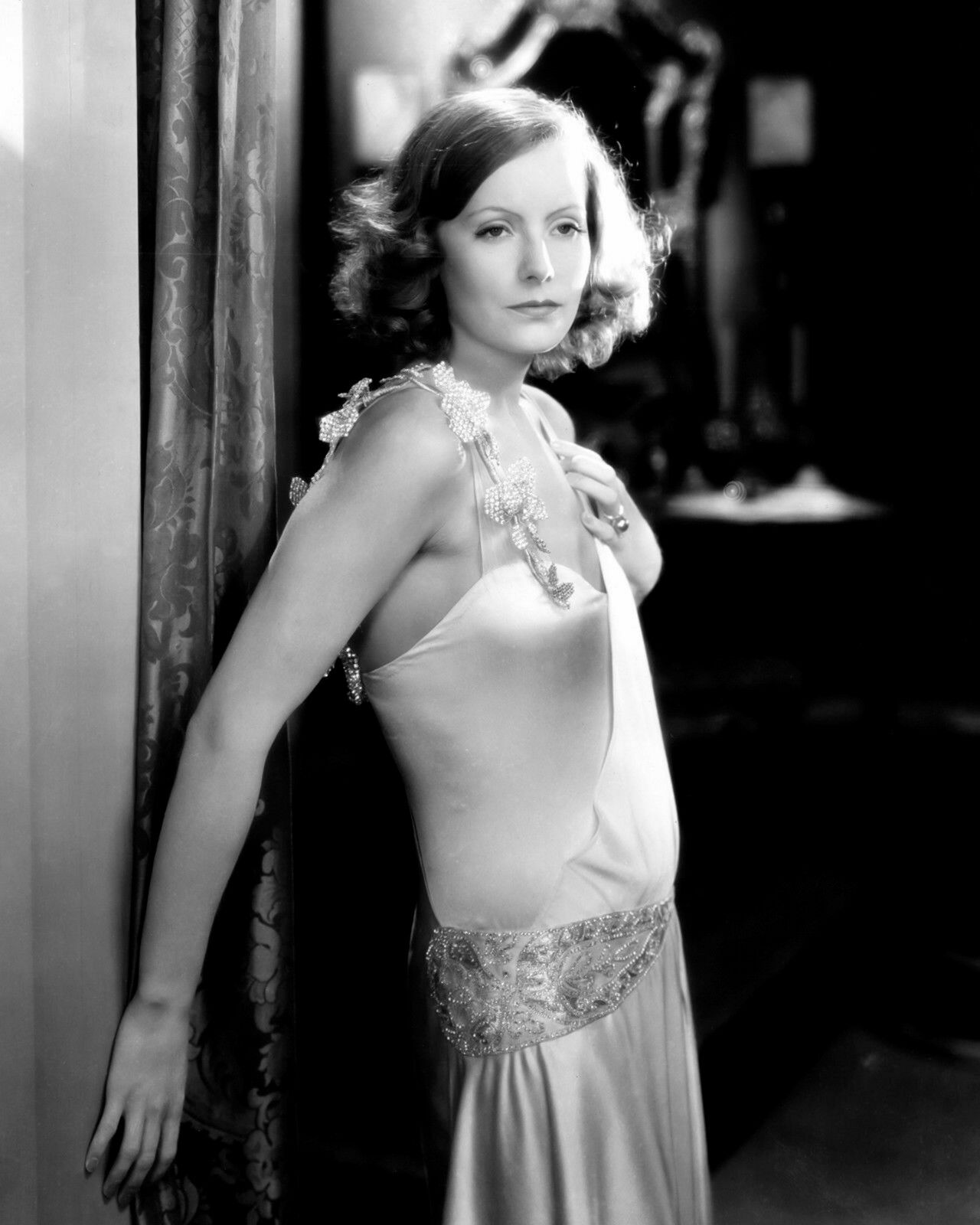 神秘女人剧照的剧照